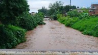 Se desborda río en Jacona tras fuerte tormenta