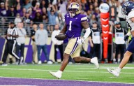 Photos: Washington Huskies take on UC Davis Aggies