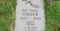 Tiger-keeping tattooist Roy Boy Cooper's headstone returned