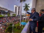 Rubén Rocha preside desfile militar por el 215 aniversario de la Independencia en Sinaloa