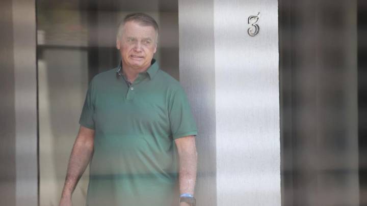 Brazilian Supreme Court panel convicts ex-president Jair Bolsonaro of coup attempt