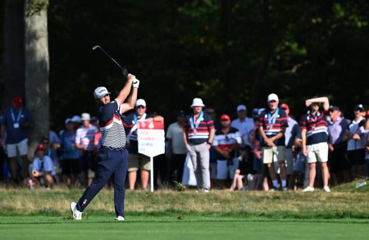 Golf-DeChambeau's flag-waving start turns into Ryder Cup disappointment