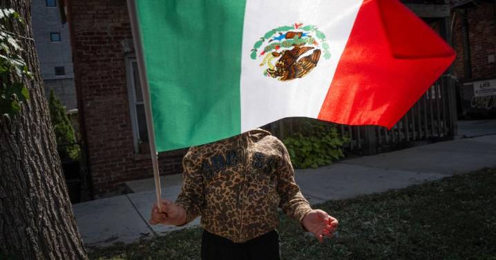 In Chicago, Mexican Independence Day celebrations clouded by threats of ICE raids