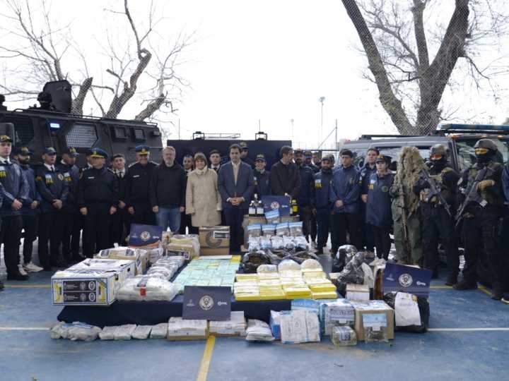Patricia Bullrich anunció un decomiso récord de cocaína en el primer semestre de 2025