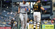Will Smith exits game early with hand contusion
