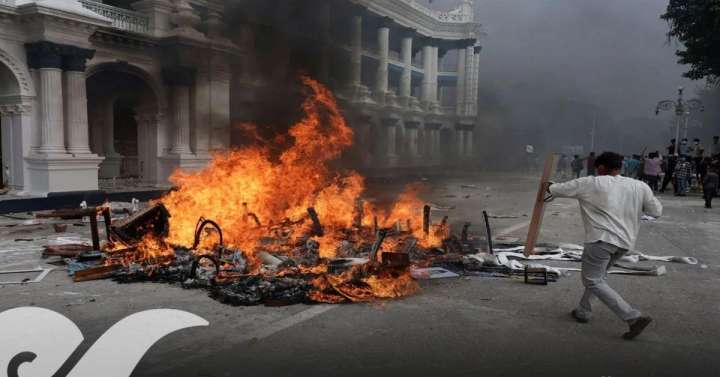 Primer ministro de Nepal dimite tras violentas protestas de la “Generación Z” por veto a redes sociales