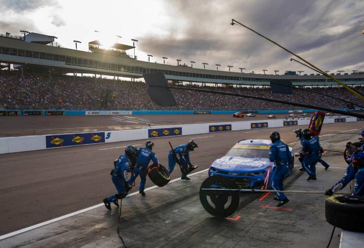 Garage Rumor Sparks Fan Predictions of Incoming ‘NASCAR Series Shakeup’ Over Manufacturer Move Fans and teams in the NASCAR are speculating 2026 manufacturer shifts, with RSS Racing and other mid
