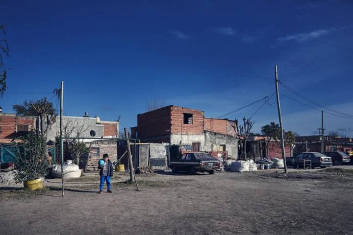 El Indec informó que la pobreza bajó 6,5% en el primer semestre del año