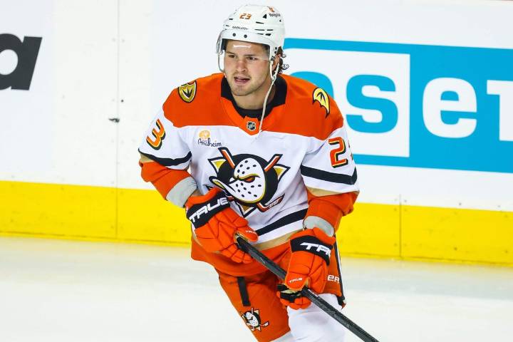 Mason McTavish is a no-show at Ducks camp — where might his next contract land?