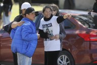 La mamá de Brenda se mostró indignada con Kicillof en medio del entierro de su hija: "Ni nos llamó"