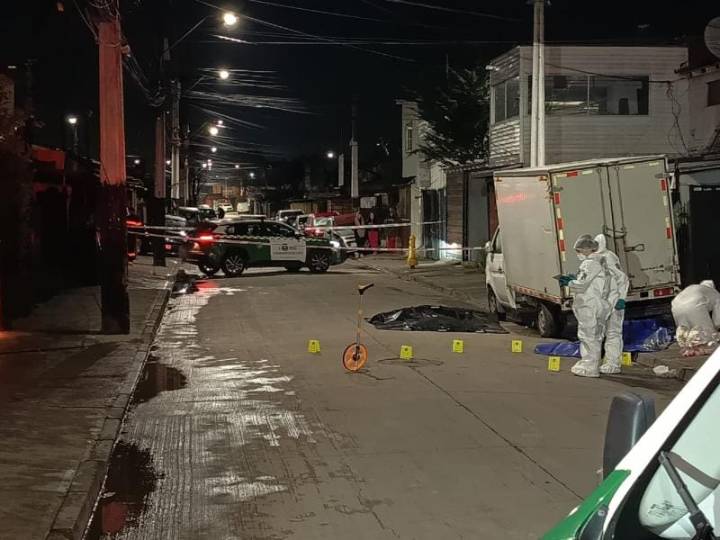 Doble homicidio en La Pintana: dos hombres acribillados en la calle