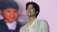 Park Bo- Gum ya está en Monterrey; regala a fans autógrafos en el aeropuerto