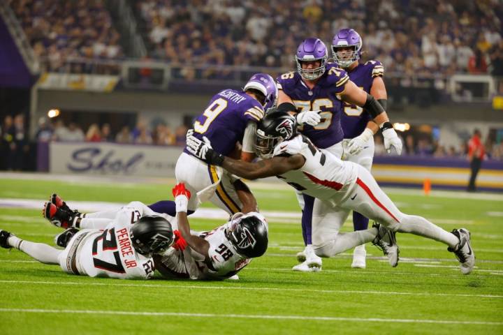 J.J. McCarthy's rough home debut: What went wrong for the Vikings?