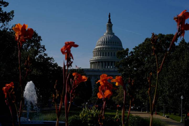 Obamacare tax credits draw bipartisan support as budget deadline looms