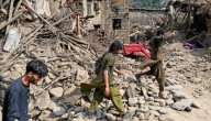 La lucha contra reloj en Afganistán para hallar a sobrevivientes tras fuerte sismo que dejó más de 900 muertos