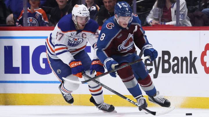 Fantasy hockey forward, defenseman point projections