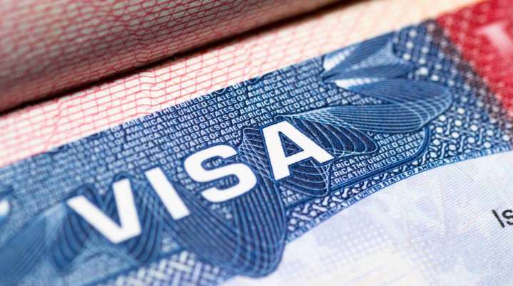 Turistas extranjeros deberán pagar un cargo extra por v...