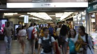 Pasajeros de Cercanías ocupan vías en las proximidades de Atocha tras una avería que afecta varias líneas
