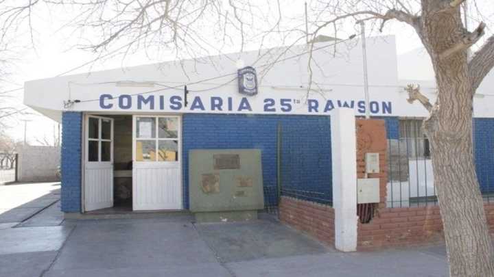 Robó en una casa de Rawson y pasó por la comisaría: lo detuvieron