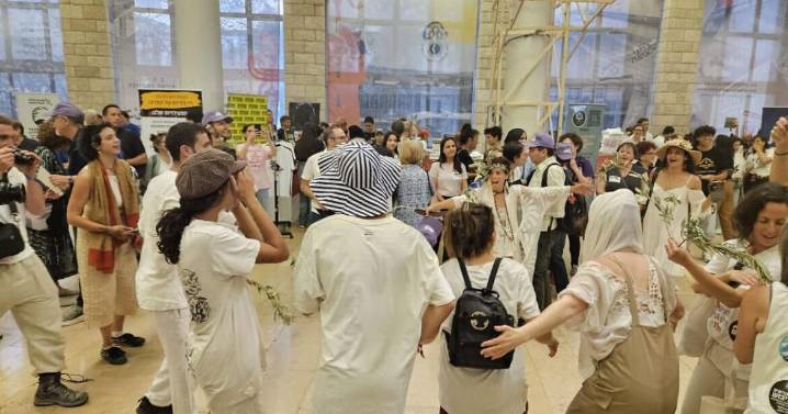 Tomorrow's Women continues to bring together Israelis and Palestinians amid war
