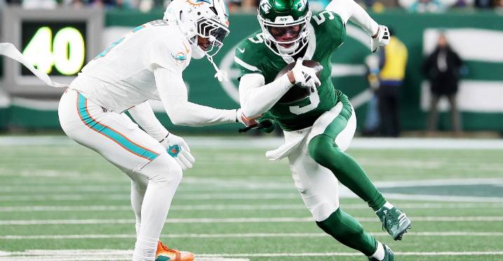 Jets vs. Dolphins: Game Time, TV, Online Streaming, Announcers, and More