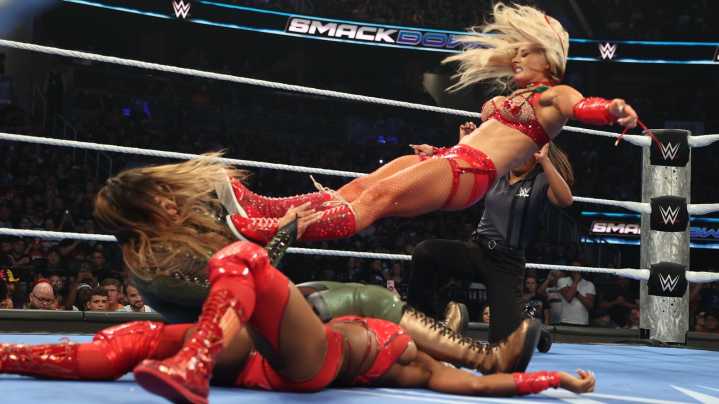 Dave Meltzer Breaks Down Botched WWE SmackDown Women's Title Finish