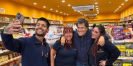 Facundo Manes estuvo con vecinos de Villa del Parque y apuntó contra el plan económico de Milei: “Está cada vez más alejado de la realidad”