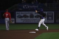 Syracuse rallies late but falls to Worcester, 6