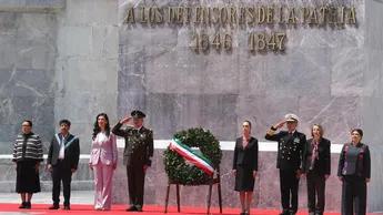 Claudia Sheinbaum encabeza su primer homenaje a los Niños Héroes en Chapultepec