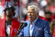 Deadspin | Report: Patriots selling minority stakes at $9B valuation
