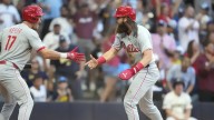 Filadelfia remonta contra Milwaukee en épico duelo ofensivo