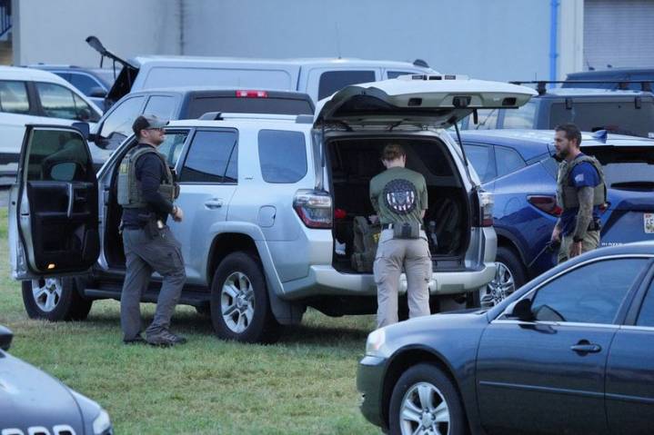 Exclusive-FBI employees worry Trump's Washington surge is exposing unmarked cars