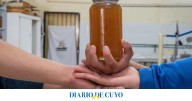 Los chicos del Centro Nazario Benavídez elaboran y venden dulces y salsas con marca propia