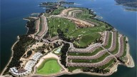 La Junta de Extremadura afirma que el complejo Marina Isla de Valdecañas no debe ser demolido de acuerdo a la ley vigente