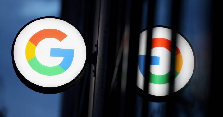 U.S. judge orders Google to share search data with competitors