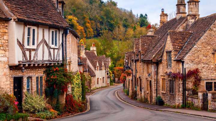 The prettiest Cotswolds villages and towns to visit this autumn and winter