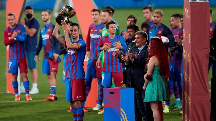El mundo del fútbol despide a Sergio Busquets  tras su decisión de colgar los botines