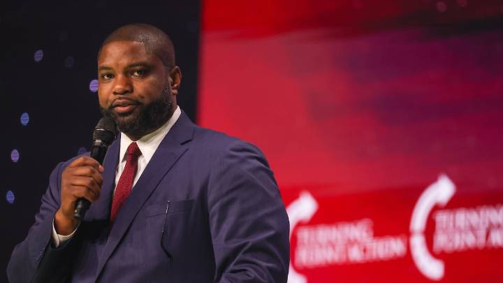 Florida governor hopefuls react to DeSantis ending vaccine requirements