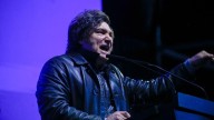 Milei en Moreno: defendió a su hermana, llamó a votar y dijo que "hay empate técnico"