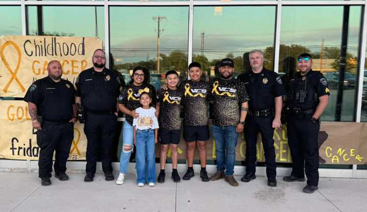 Young cancer survivor raises awareness at Mustang Roundup