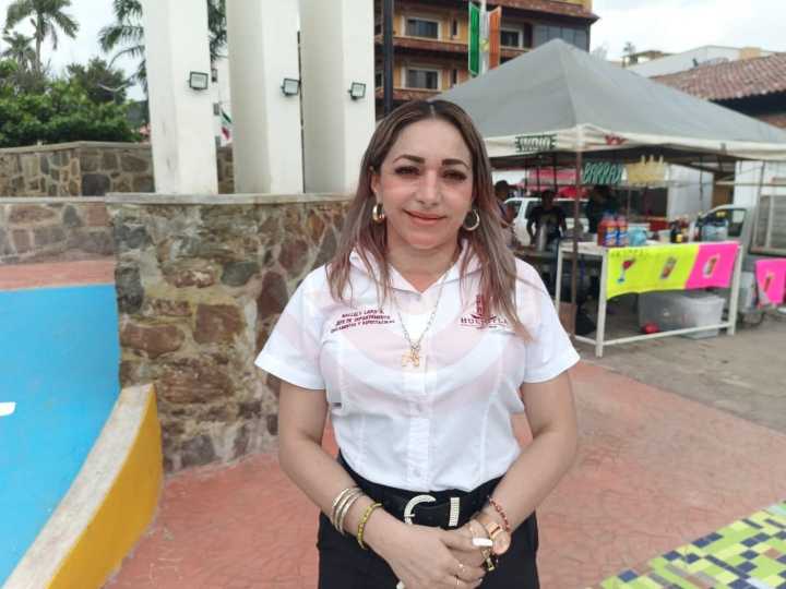 Por Fiestas Patrias instalaron puestos de alimentos en el centro de Huejutla