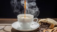 Beber más de cinco tazas de café al día puede proteger la memoria