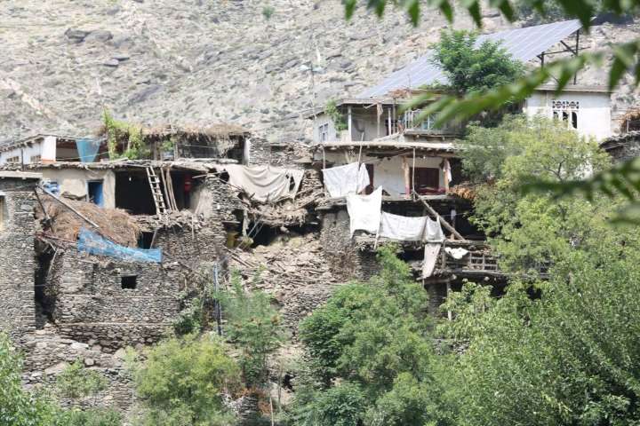 Hospitales desbordados en Afganistán mientras siguen llegando heridos tras el terremoto