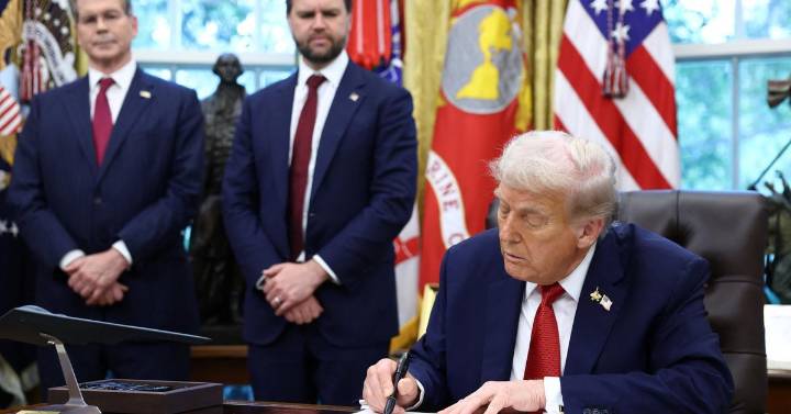 Trump firma una orden que declara la venta de TikTok apta para avanzar