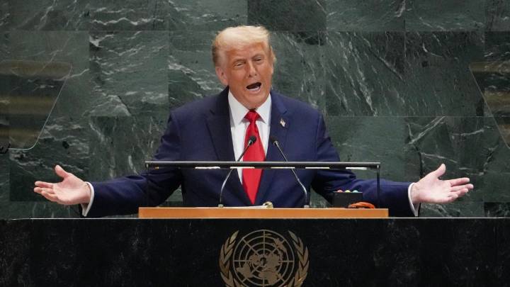 "Empezamos a usar el poder supremo del Ejército de EE. UU. para destruir a los terroristas venezolanos y las redes de narcotráfico lideradas por Maduro": Trump en la ONU