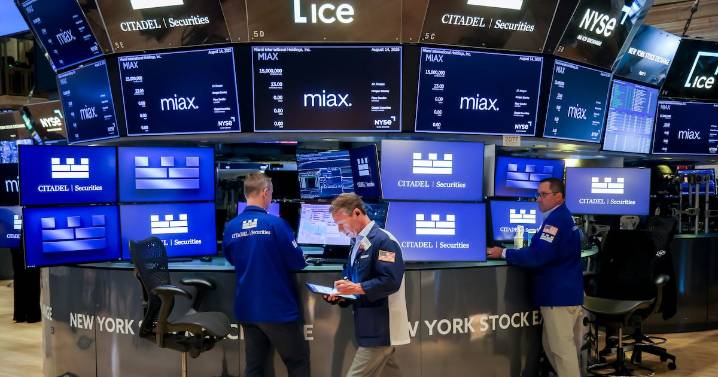 Wall Street modera el paso tras máximos y ahora espera decisión de la Reserva Federal