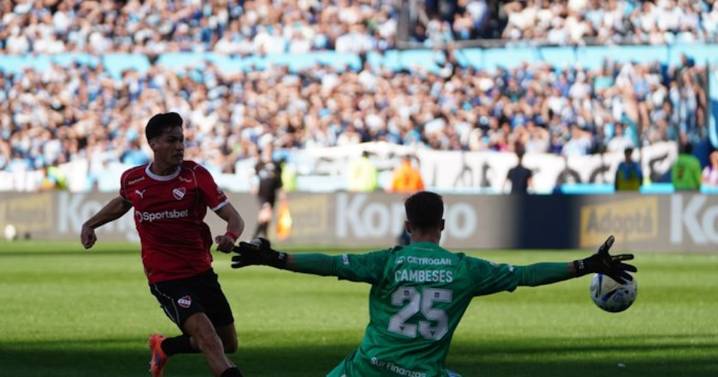 Un mano a mano en la última jugada del partido: el insólito gol errado de Pablo Galdames en el clásico de Avellaneda