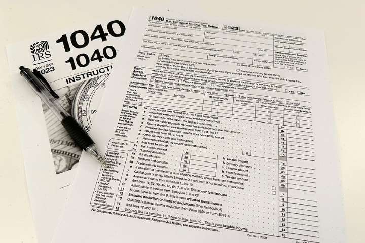 IRS ha entregado información a ICE de más de 40,000 personas; la sacaron de declaraciones de impuestos
