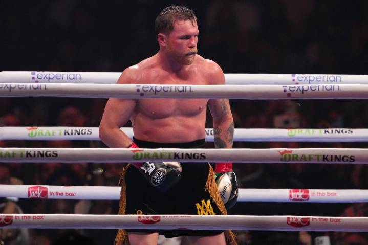 Deadspin | Reports: Canelo Alvarez out until at least mid-2026 after elbow surgery