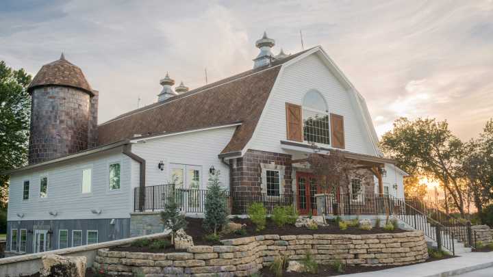 Here are WeddingWire's 10 best Kansas wedding venues